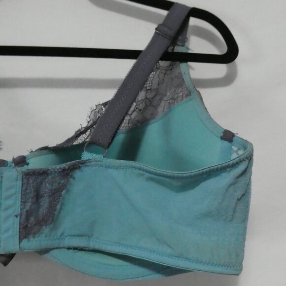 AG - ASHLEY GRAHAM | 40 DDD | Elegant Grey and Turquoise Lace Patterned Bra - Picture 11 of 16